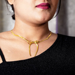 Chic Knot - Dainty Design