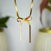 Chic Knot - Dainty Design