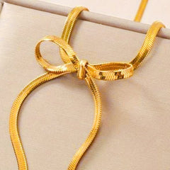 Chic Knot - Dainty Design