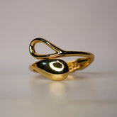 Drop Curve Bracelet - Dainty Design