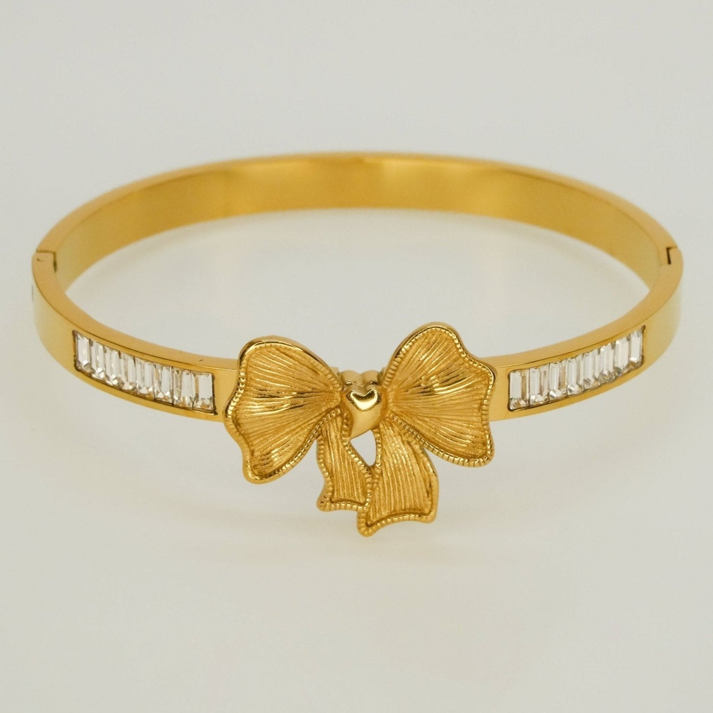 Elegant Ribbon Sparkle Bracelet - Dainty Design