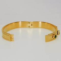 Emerald Heart Bloom - Dainty Design