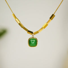 Green Gaze - Dainty Design