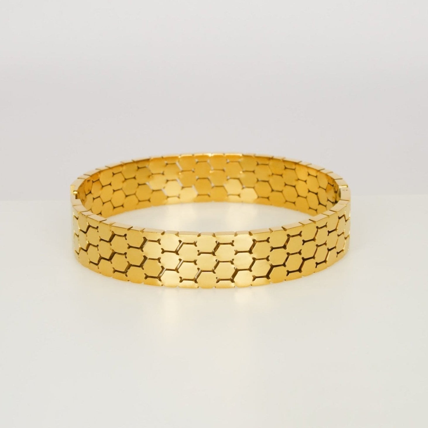 Honeycomb Cuff Bracelet - Dainty Design