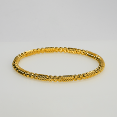 Radiant Twist Bracelet - Dainty Design