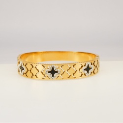Mosaic Star Bracelet - Dainty Design