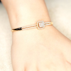 Square Diamond Bracelet - Dainty Design