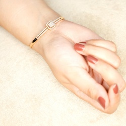 Square Diamond Bracelet - Dainty Design