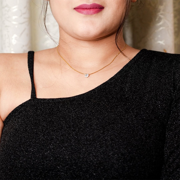 Solitaire Crystal Pendant Necklace - Dainty Design
