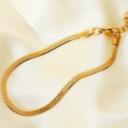 Timeless Loop - Dainty Design