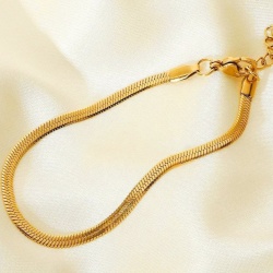 Timeless Loop - Dainty Design