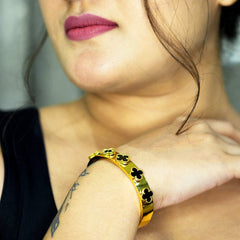 Black Clover Bracelet - Dainty Design