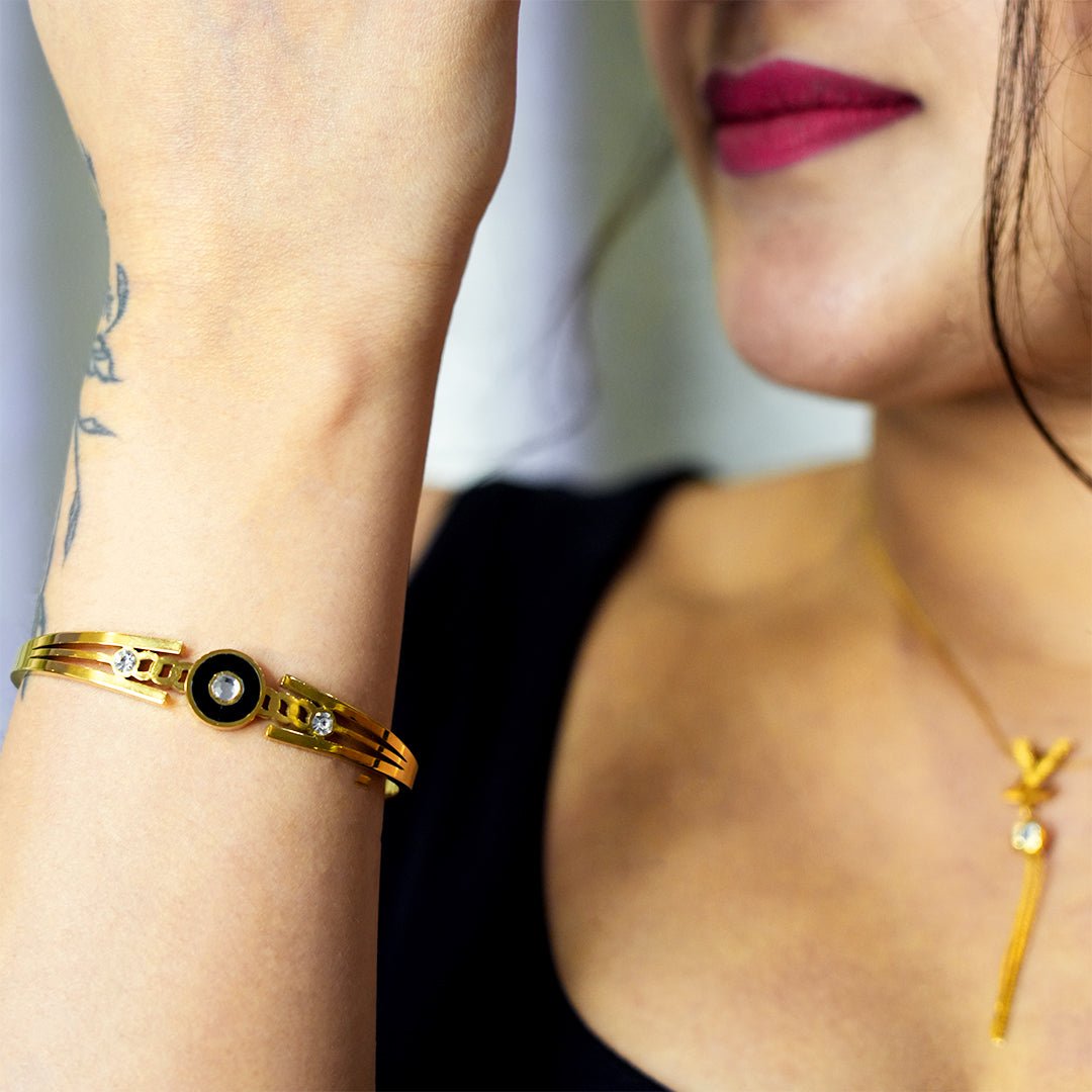 Eclipse Spark Bangle - Dainty Design