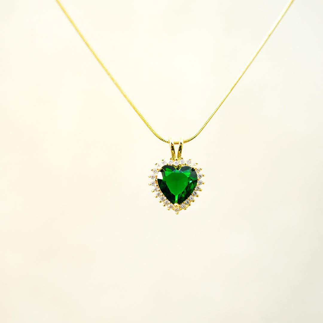 Emerald Heart Pendant - Dainty Design