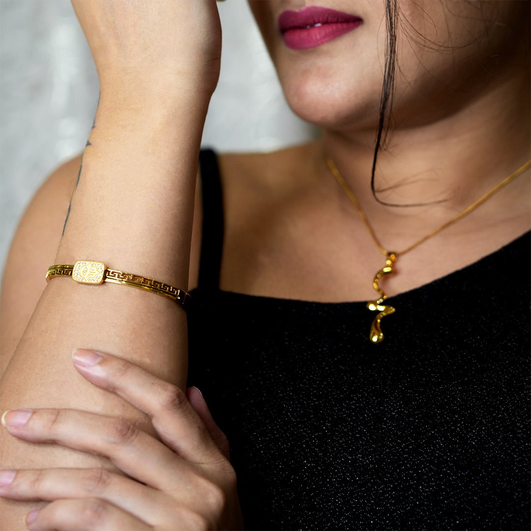 Mystic Eye Bracelet - Dainty Design