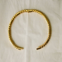 Radiant Twist Bracelet - Dainty Design